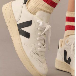 Veja V-10 sneakers